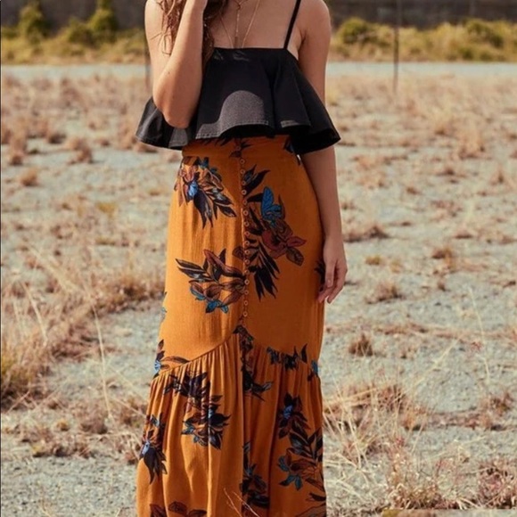 Button-up Maxi Skirt - Picture 8 of 8